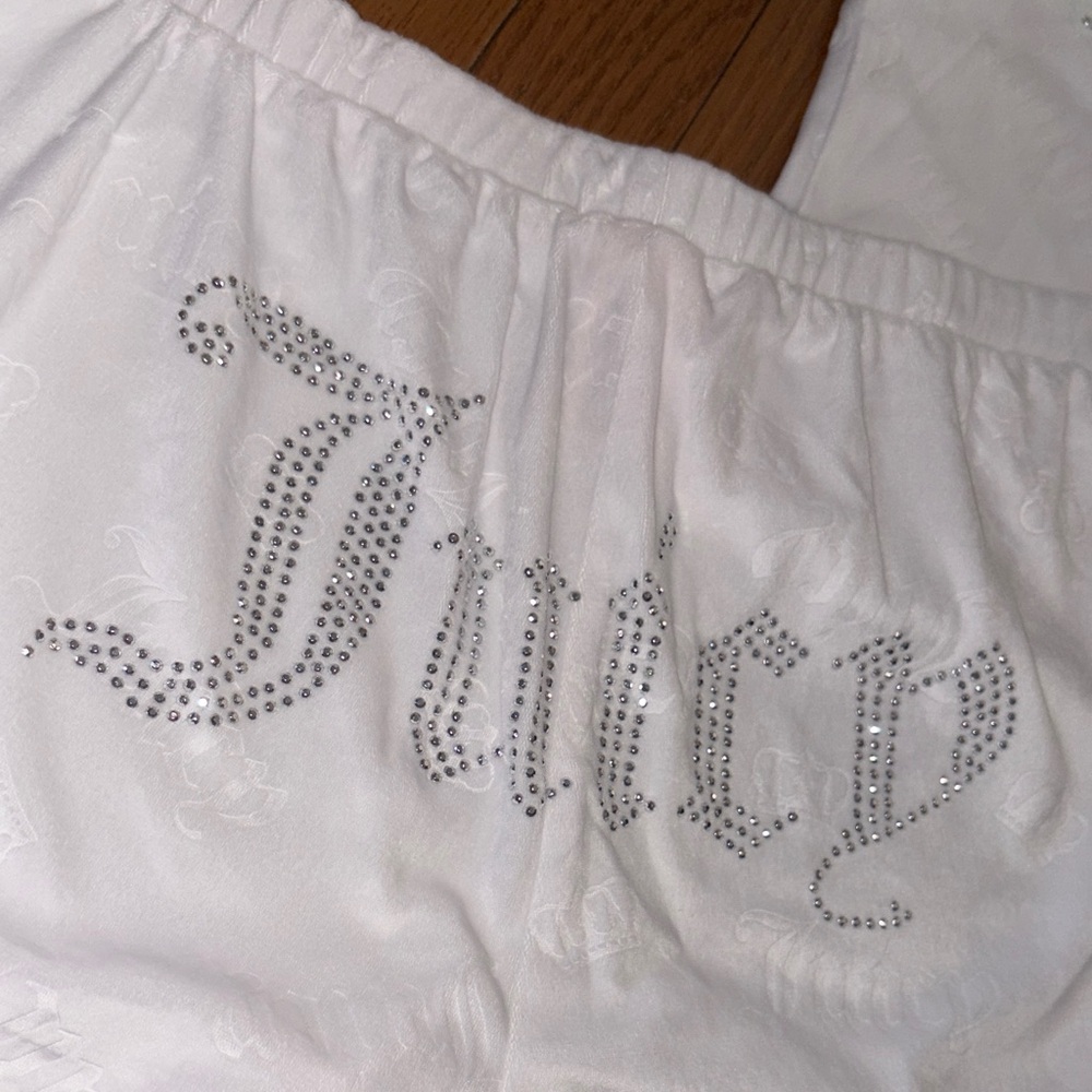 Juicy Couture White Tank and Shorts Pajama Set (never been worn) - Picture 4 of 5